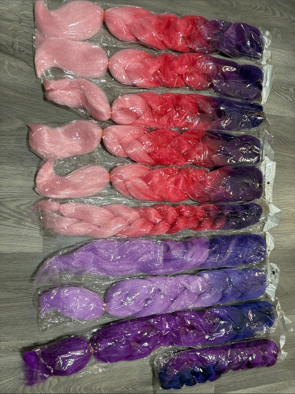 Synthetic braiding hair 24”